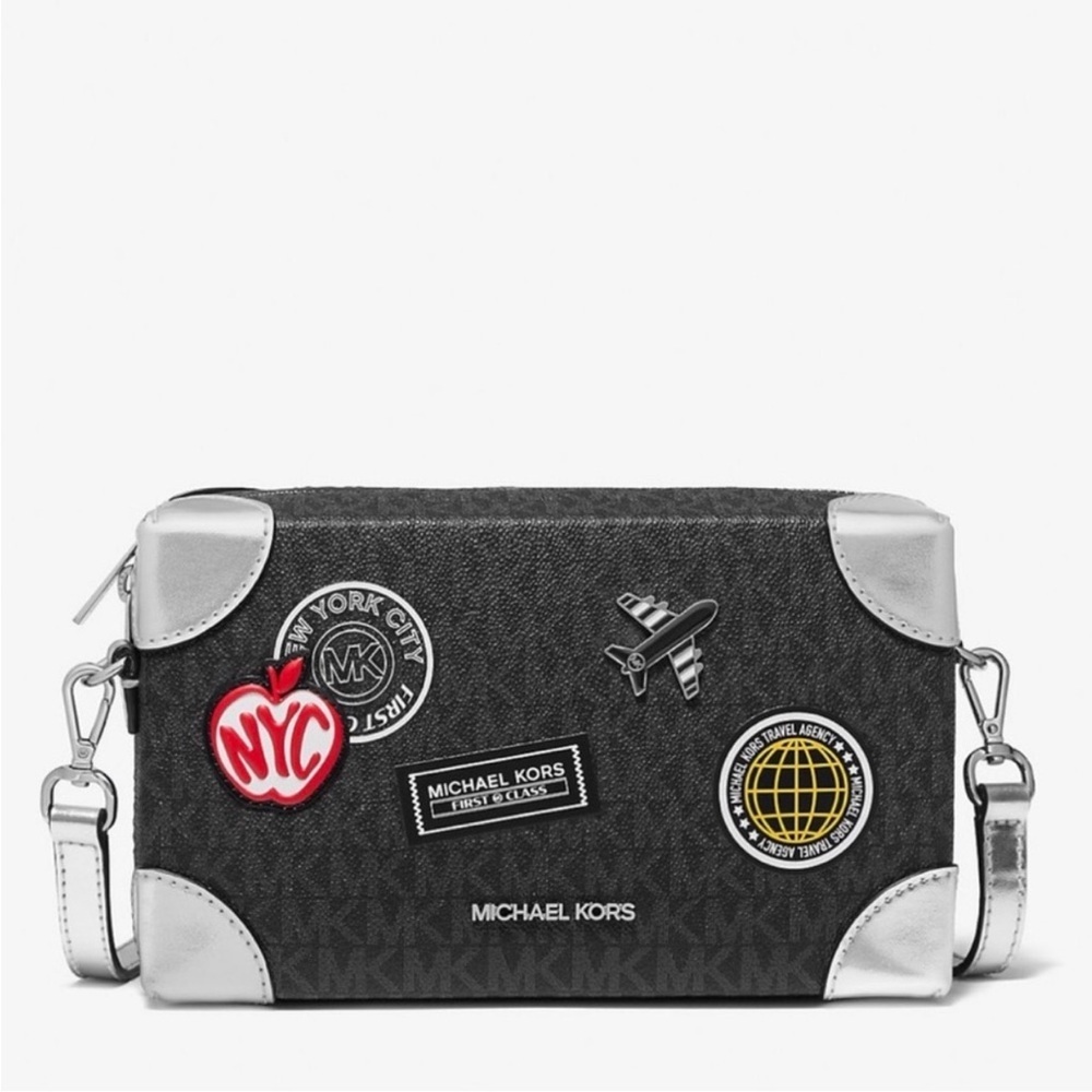 Michael Kors Jeanie Small EW Trunk
Crossbody and Wallet Set - Picture 9 of 13